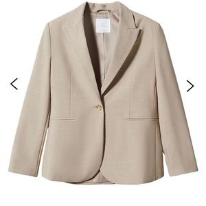 Mango Christina blazer. Size M. Great for the office or with jeans. Amazing fit